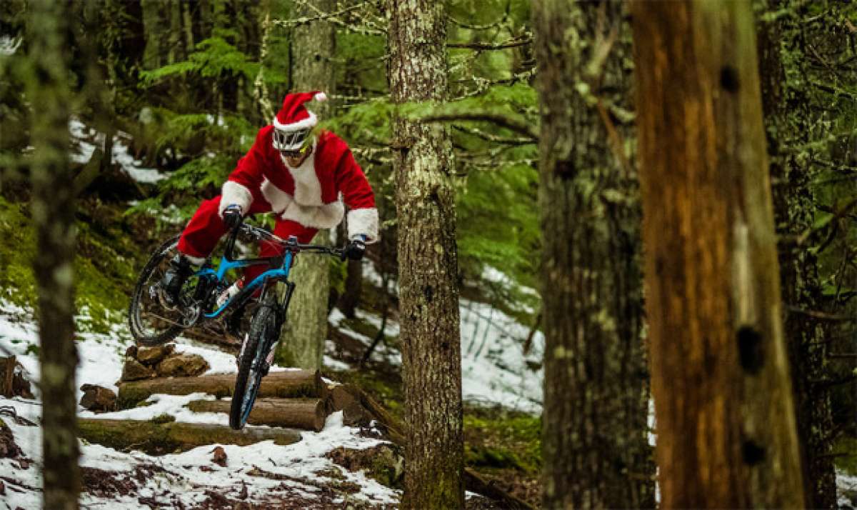 Fantástica felicitación navideña de parte de Giant y los corredores Josh Carlson, Yoann Barelli y Reece Wallace