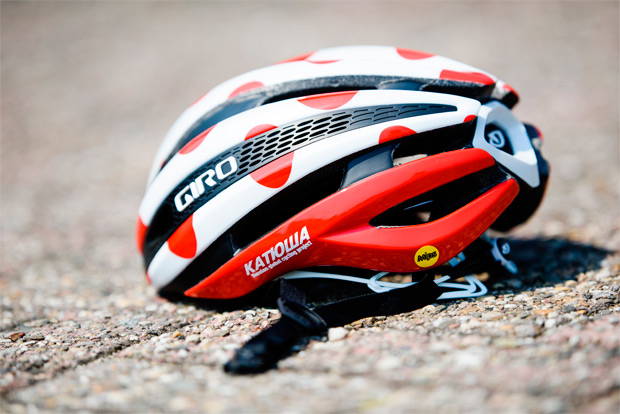 Nueva versión MIPS para el casco Giro Synthe