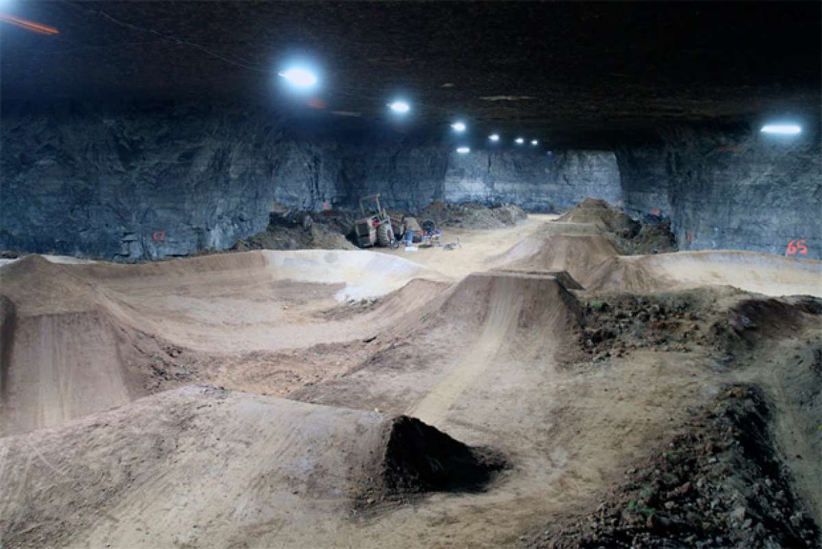 Louisville Mega Cavern, el 'Bike Park' subterráneo más grande (e increíble) del mundo