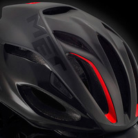 Así es el nuevo casco MET Rivale