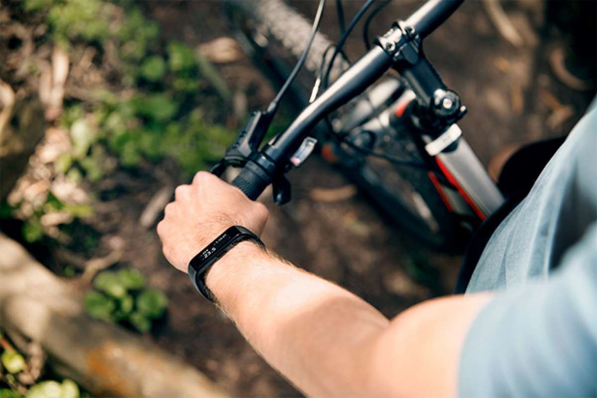 La pulsera inteligente Microsoft Band, ahora compatible con Strava y MapMyRide