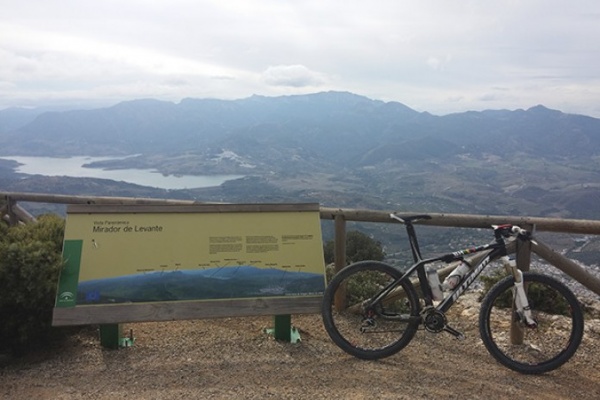 La foto del día en TodoMountainBike: "Mirador de Levante"
