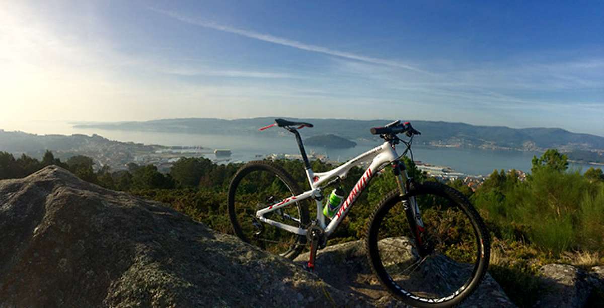 La foto del día en TodoMountainBike: 'Entre piedra y agua'