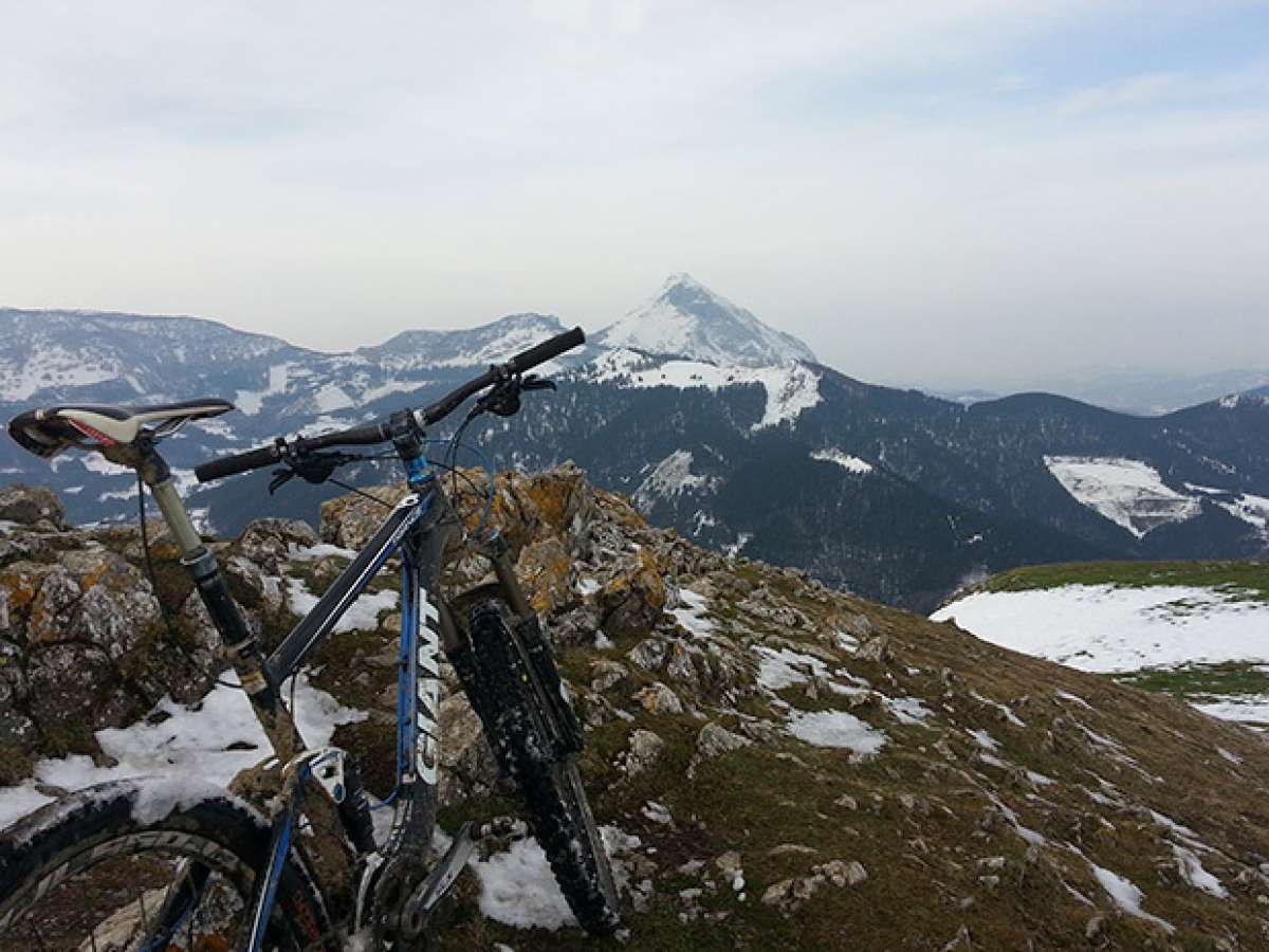 La foto del día en TodoMountainBike: 'Ascenso al Murugain'