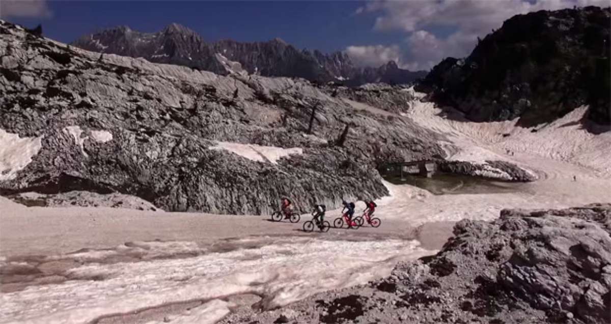 Practicando Mountain Bike en los Alpes Eslovenos con los corredores del equipo Kenda DMC