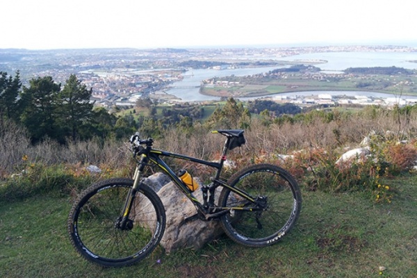 La foto del día en TodoMountainBike: "Desde Peña Cabarga"
