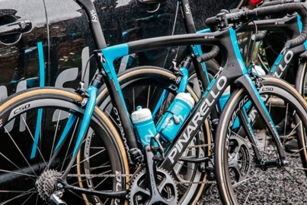 Pinarello Dogma K8-S, suspensión trasera para la nueva bicicleta del Team Sky
