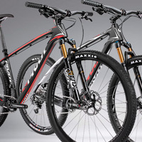 Pivot LES Carbon 2015: Versiones de 27.5 y 29 pulgadas para la máquina más rodadora de Pivot Cycles