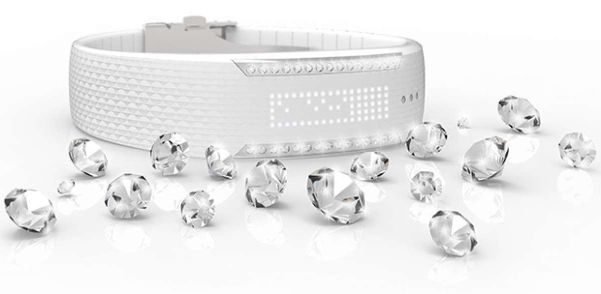 Loop Crystal: Tecnología de Polar y 'glamour' de Swarovski fusionados en una pulsera deportiva