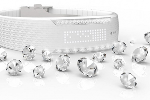 Loop Crystal: Tecnología de Polar y "glamour" de Swarovski fusionados en una pulsera deportiva
