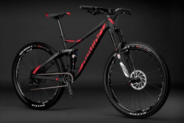 Steve Smith, Mark Wallace y la nueva Devinci Troy de 2016 en acción