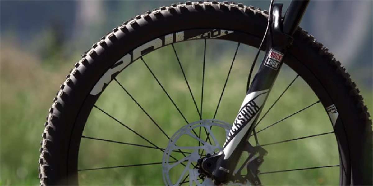 Las nuevas horquillas RockShox Lyrik y RockShox Yari de 2016 en acción