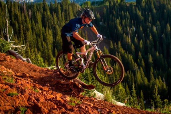 La nueva Pivot Mach 429 Trail de 2016 en acción