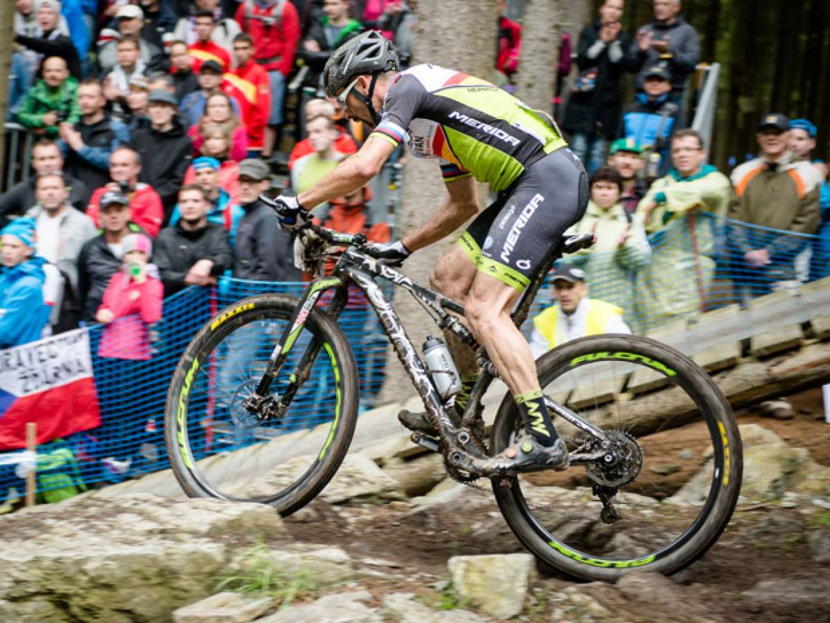 Así es la nueva doble de Merida estrenada por José Antonio Hermida en la Copa del Mundo UCI XCO