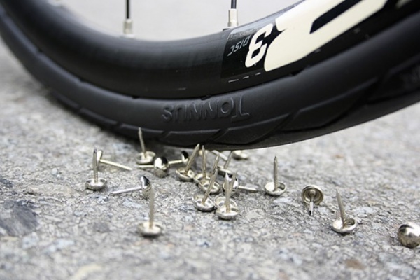 A prueba: Ruedas sólidas Tannus Semi Slick 700x28C