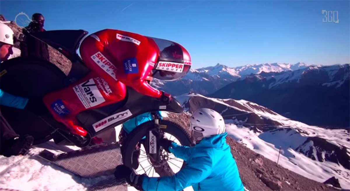 En TodoMountainBike: A 223 km/h, el nuevo récord de velocidad sobre una bicicleta del 'Barón Rojo'