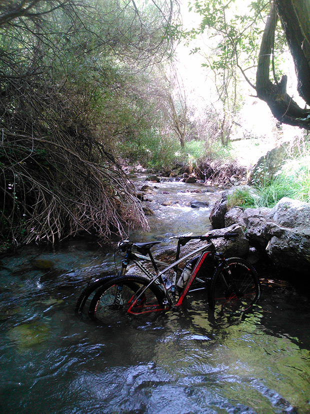 La foto del día en TodoMountainBike: 'Río Dílar en Granada'