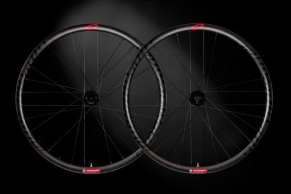 XC Carbon y TR Carbon, las nuevas ruedas de perfil ancho de Niner