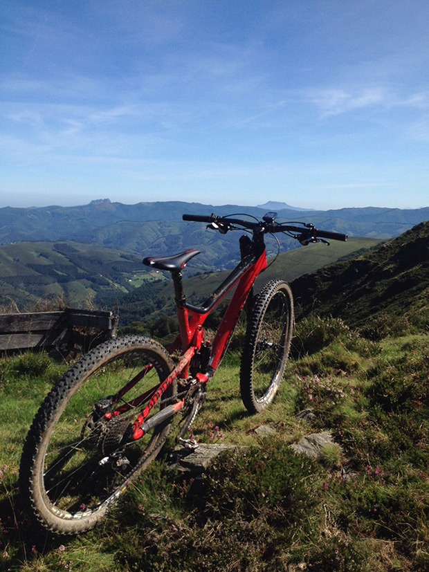 La foto del día en TodoMountainBike: 'Montañas entre Gipuzkoa y Navarra'