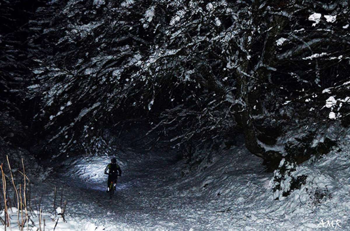 La foto del día en TodoMountainBike: 'Nieve y noche'