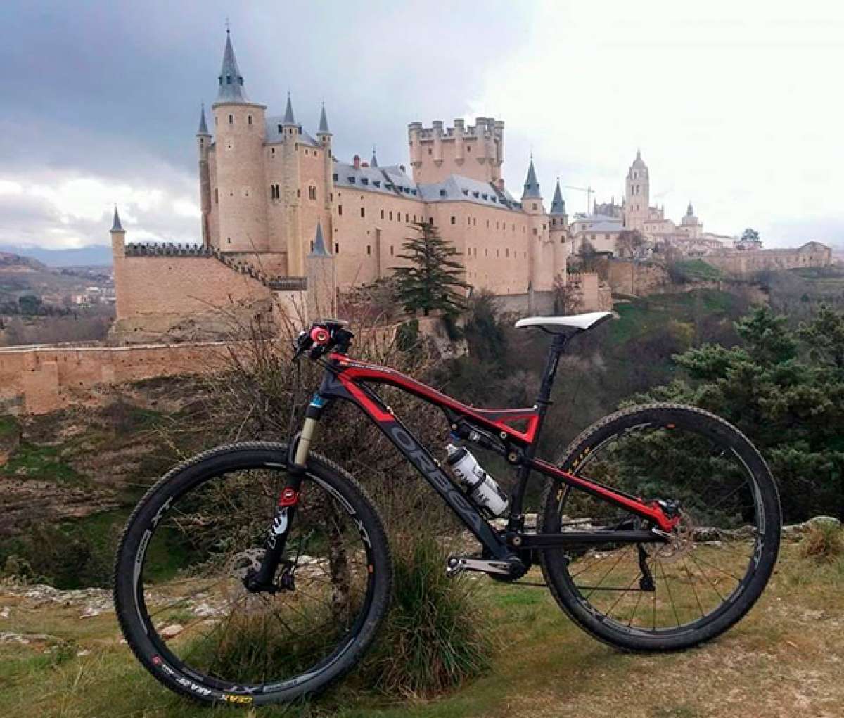 La foto del día en TodoMountainBike: 'Ciudad Patrimonio de la Humanidad'