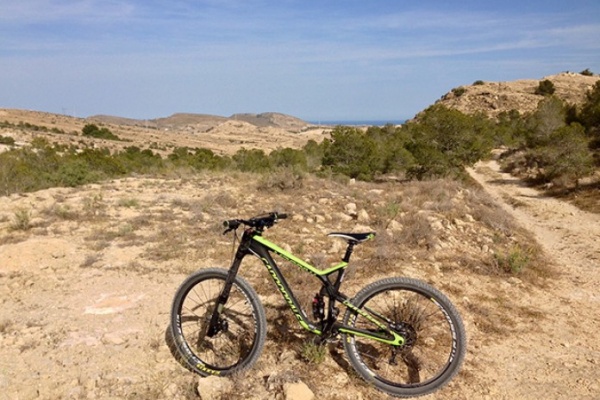La foto del día en TodoMountainBike: "Por las sendas de Elche"