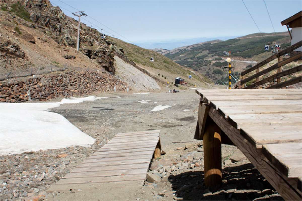 30 kilómetros en 8 circuitos y un desnivel de 1.000 metros para la próxima apertura del Sierra Nevada Bike Park