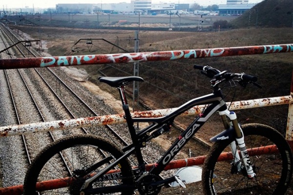 La foto del día en TodoMountainBike: "Sobre la vía"