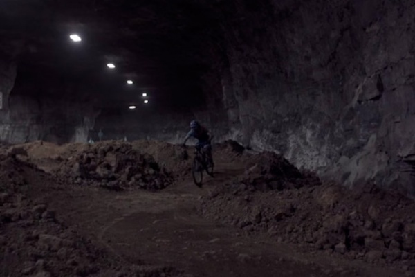 "The Mine", o cómo rodar bajo tierra con Rob J. Heran del Canyon Bicycles Team