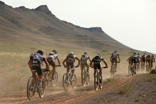 ¿Bicicletas eléctricas en la Titan Desert? Sí, en la modalidad Titan Contact