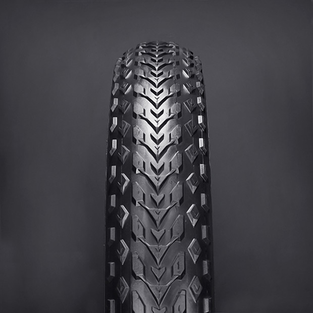 ¿Buscando ruedas gordas? La interesante gama de neumáticos 'Fat' de VEE Tire