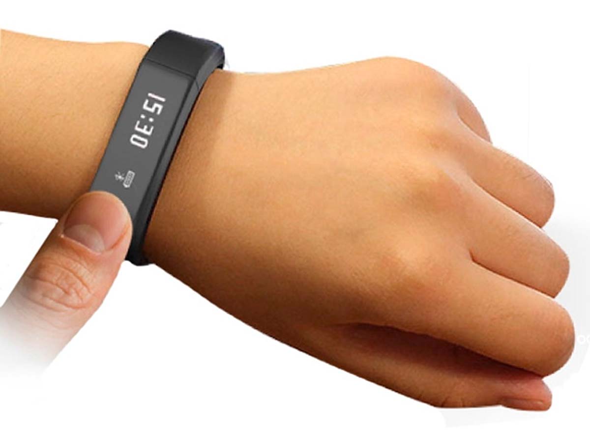 Woxter SmartFit, una nueva pulsera inteligente con control gestual y pantalla táctil