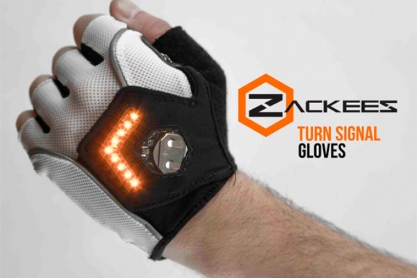 Zackees, unos guantes con iluminación LED integrada para mejorar la seguridad de los deportistas