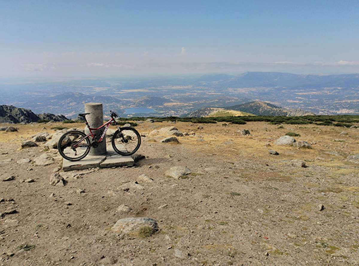 La foto del día en TodoMountainBike: "Desde lo alto del Mundo"