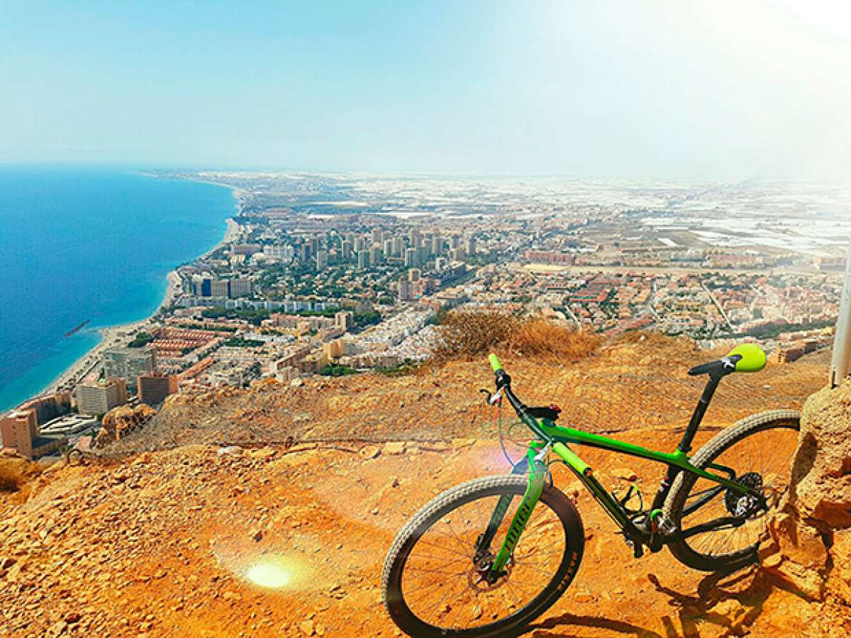 En TodoMountainBike: La foto del día en TodoMountainBike: 'Antenas de Aguadulce'