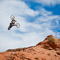 El espectacular doble 'backflip' de Antoine Bizet en el Red Bull Rampage 2016