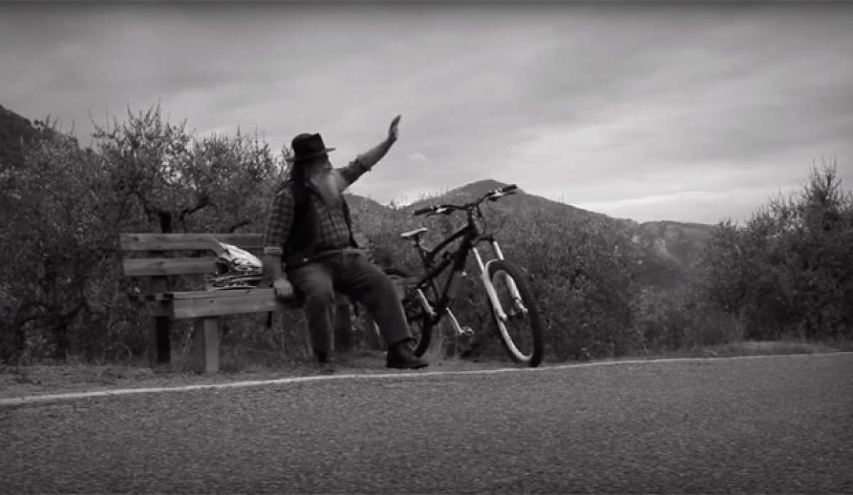 Video: Un divertido, curioso y provocativo anuncio promocional de las bicicletas eléctricas de HolyBike