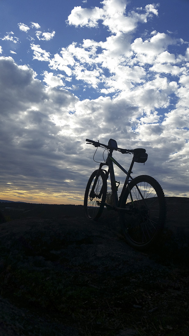 La foto del día en TodoMountainBike: 'Atardecer desde los montes ourensanos'