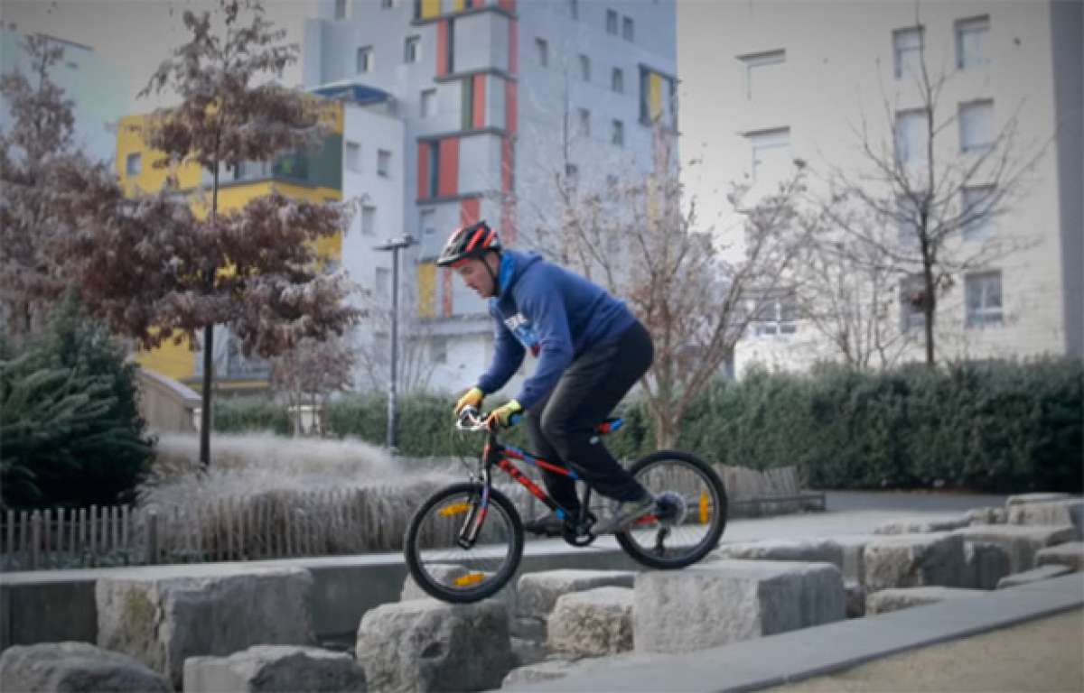 En TodoMountainBike: ¿Son resistentes las bicicletas de montaña infantiles? Aurélien Fontenoy nos lo demuestra