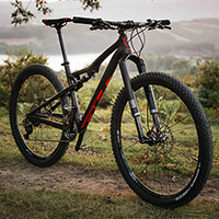 Todas las claves de la Lynx Race Carbon 2017, la doble más rápida y ligera de BH Bikes