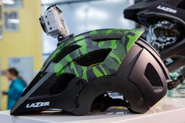 El polivalente casco Lazer Revolution, ya disponible