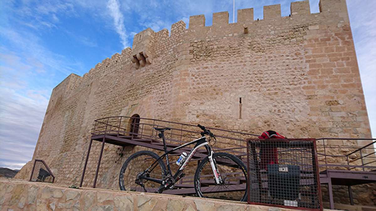 La foto del día en TodoMountainBike: 'Castillo de Petrer'