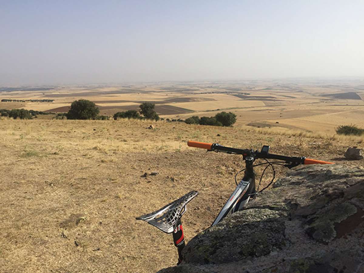 En TodoMountainBike: La foto del día en TodoMountainBike: 'Cerro Santo en La Moraña (Ávila)'