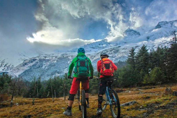 Recorriendo Nepal con los chicos de Enduro MTB Nepal