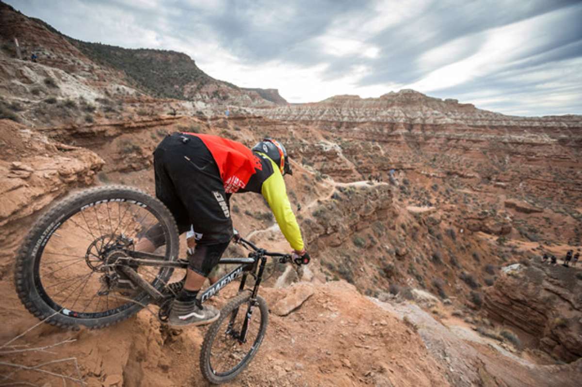 En TodoMountainBike: La Commencal Supreme DH V3 de Kyle Strait en el Red Bull Rampage 2016, ya a la venta