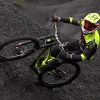 Rémi Thirion y la nueva Commencal Supreme DH V4 de 2016 en acción