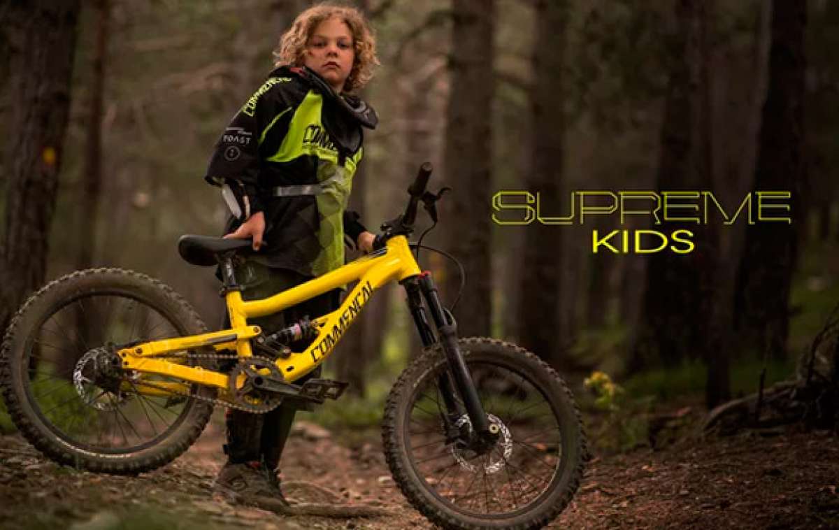 Los hermanos Coubes con las nuevas Commencal Supreme Kids de 2017