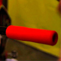 ¿Cómo montar unos puños de silicona de forma sencilla? ESI Grips lo explica