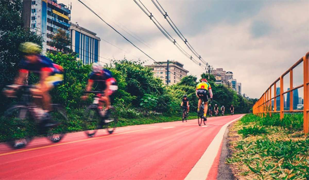 En TodoMountainBike: ¿Puede la bicicleta ayudarnos a perder peso? Sí, y estas son las principales razones