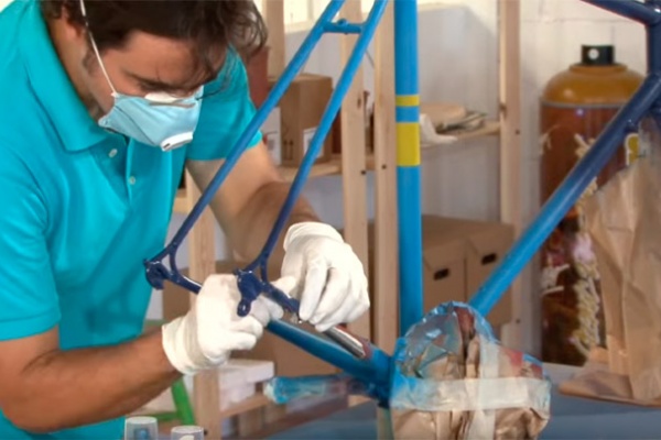 Cómo pintar un cuadro de bicicleta con spray, paso a paso